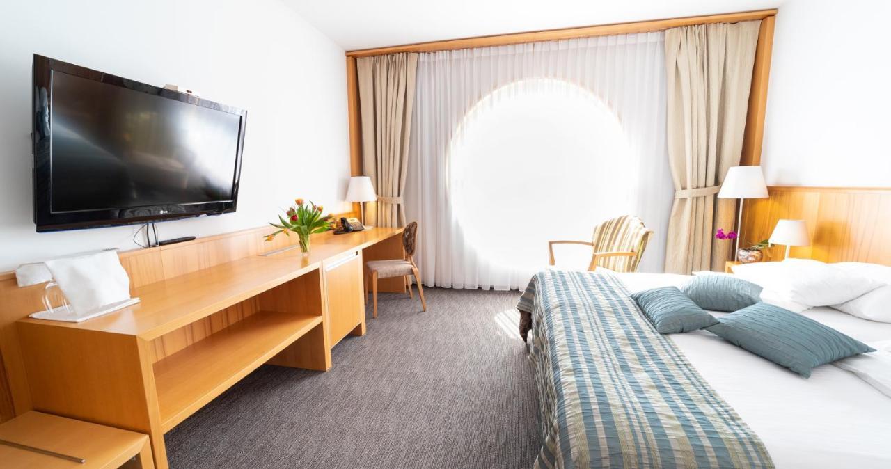 Hotel Jozef Idrija Esterno foto